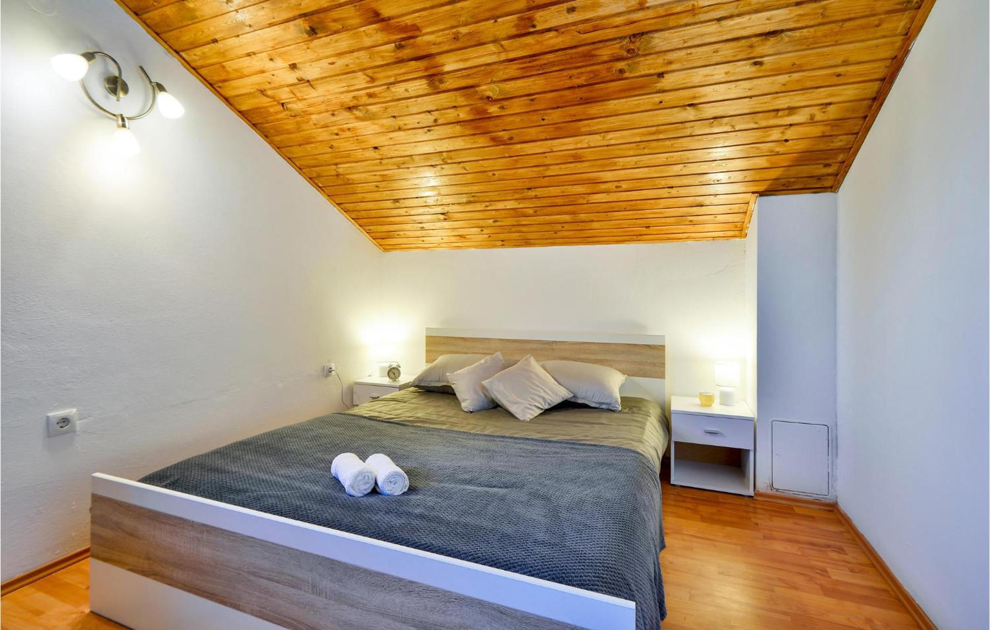 2 Bedroom Gorgeous Home In Gornje Stative ภายนอก รูปภาพ