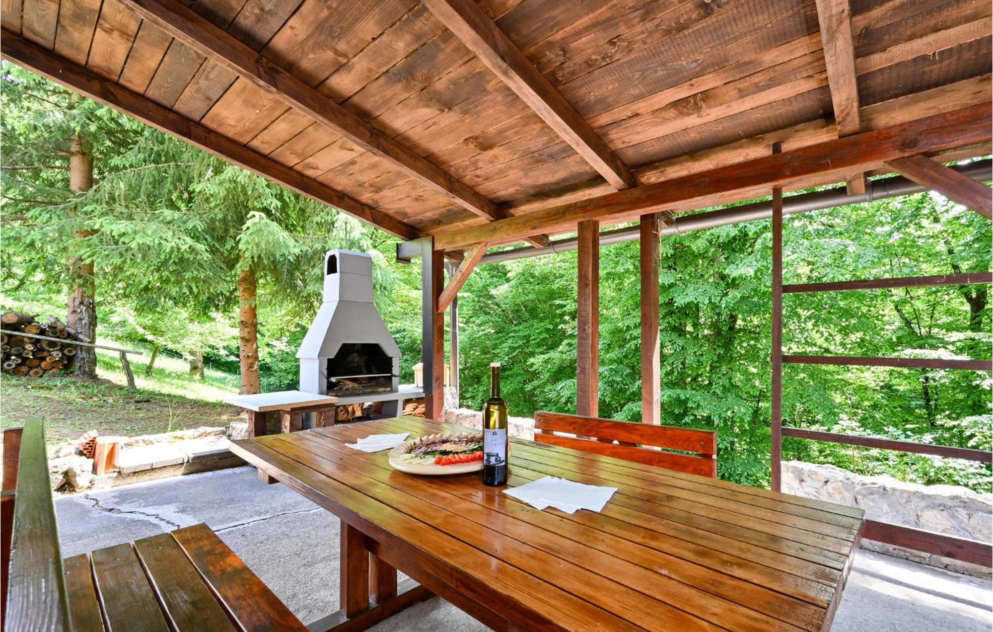 2 Bedroom Gorgeous Home In Gornje Stative ภายนอก รูปภาพ