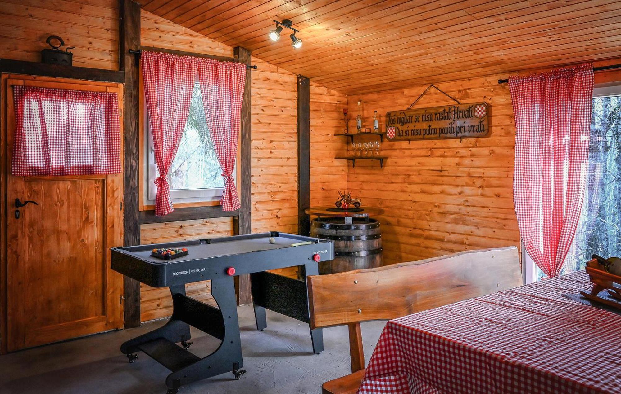 2 Bedroom Gorgeous Home In Gornje Stative ภายนอก รูปภาพ